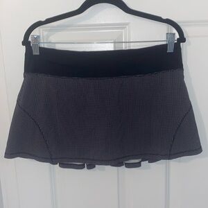 lululemon mini skirt